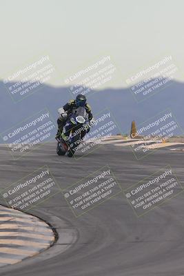 media/Sep-21-2025-Race Pace (Sun) [[98bf33ef95]]/Non Verified/1-Turns 9 and 10 (8am)/